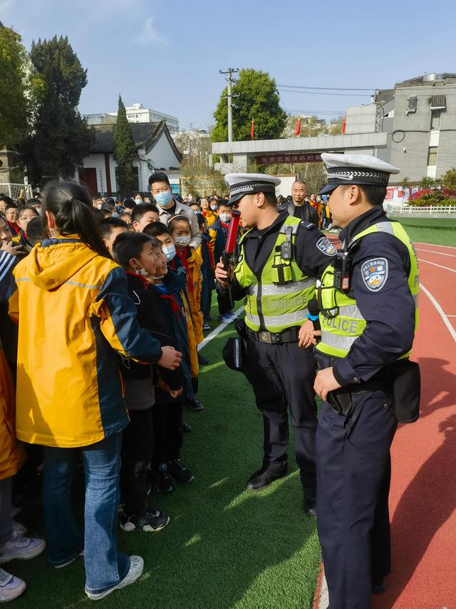 【全國中小學生安全教育日】漢中交警一大隊開講啦！插圖5